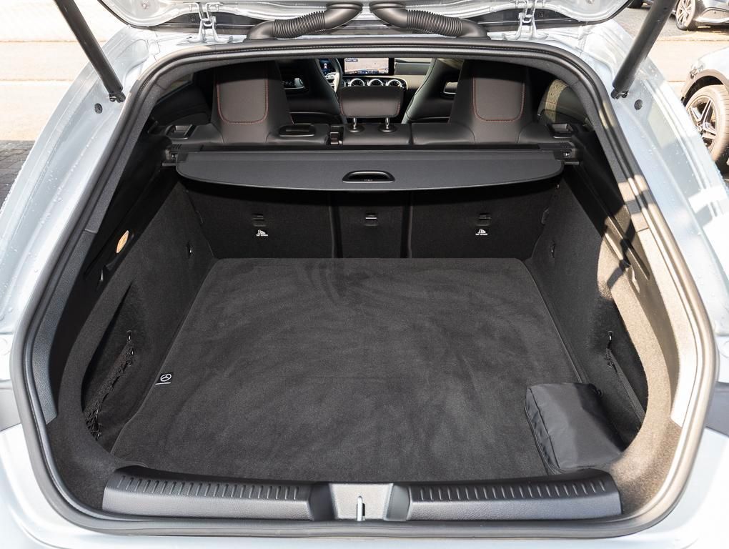 Mercedes-Benz CLA 200 d Shooting Brake Pano SpurW W-Paket LED foto 15