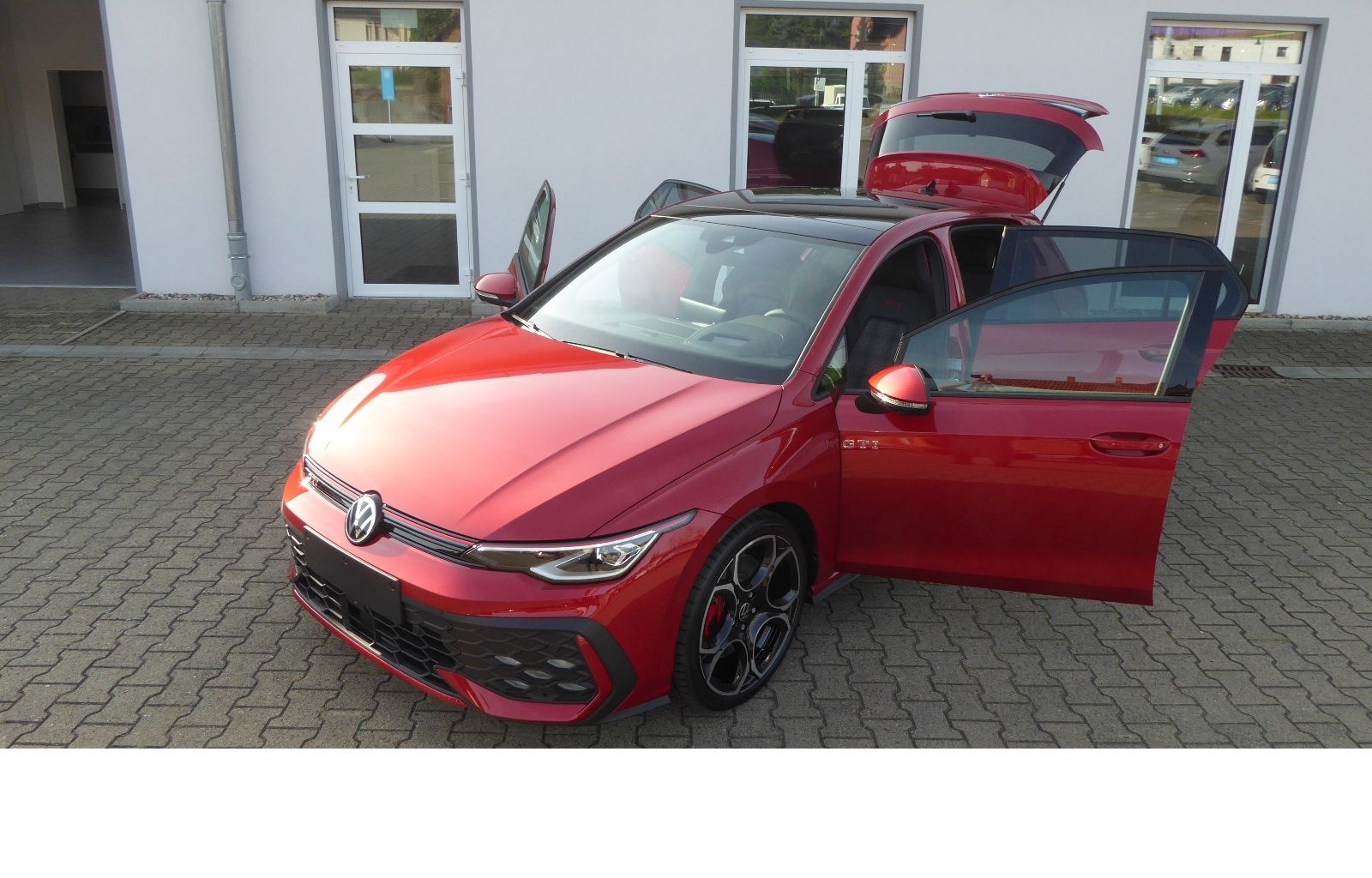 Volkswagen Golf VIII GTI 2.0 TSI DSG IQ LED NAVI P-DACH DCC foto 3