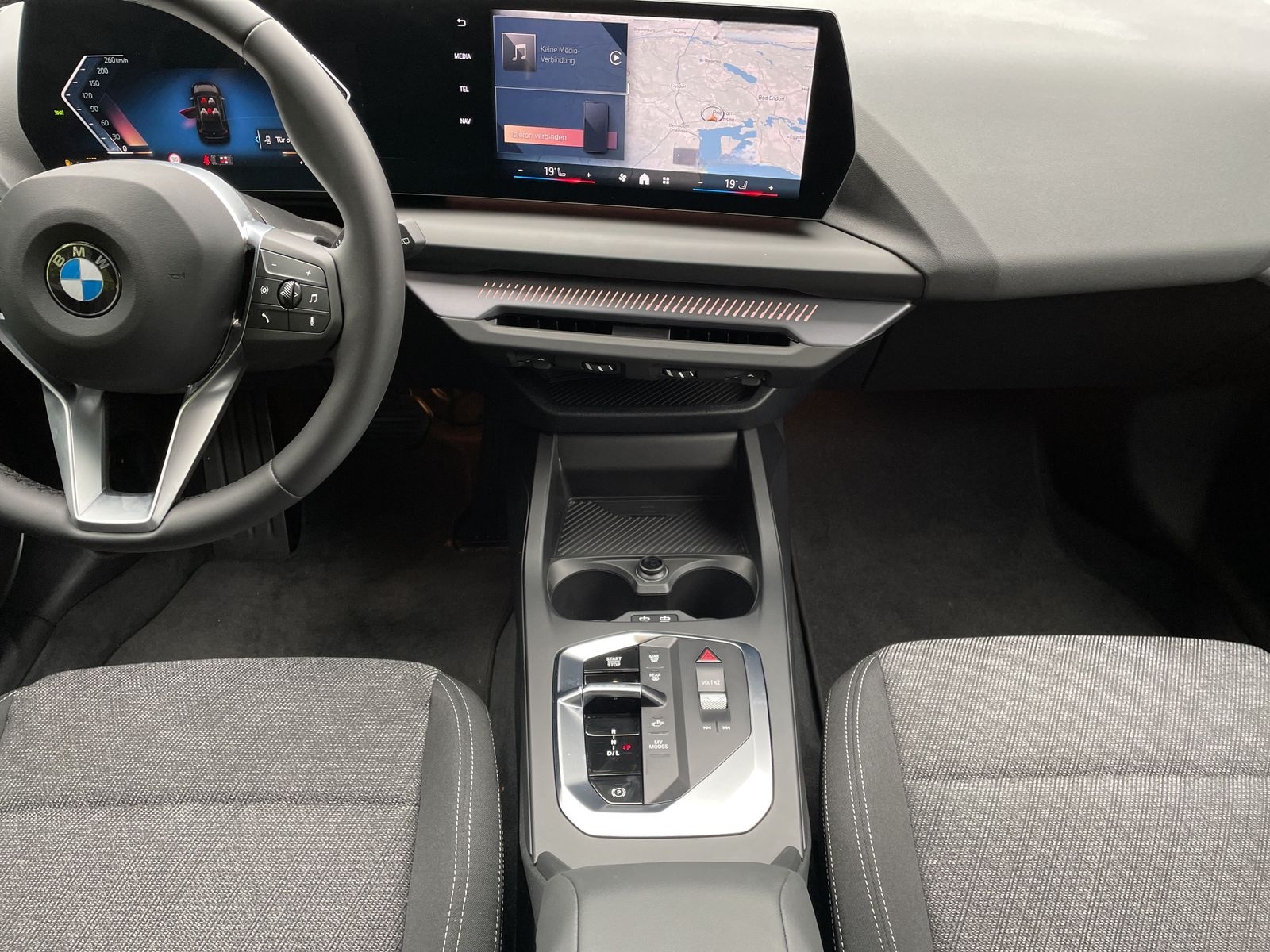 BMW 120 Adaptiver LED Scheinwerfer-BMW Live Cockpit  foto 7