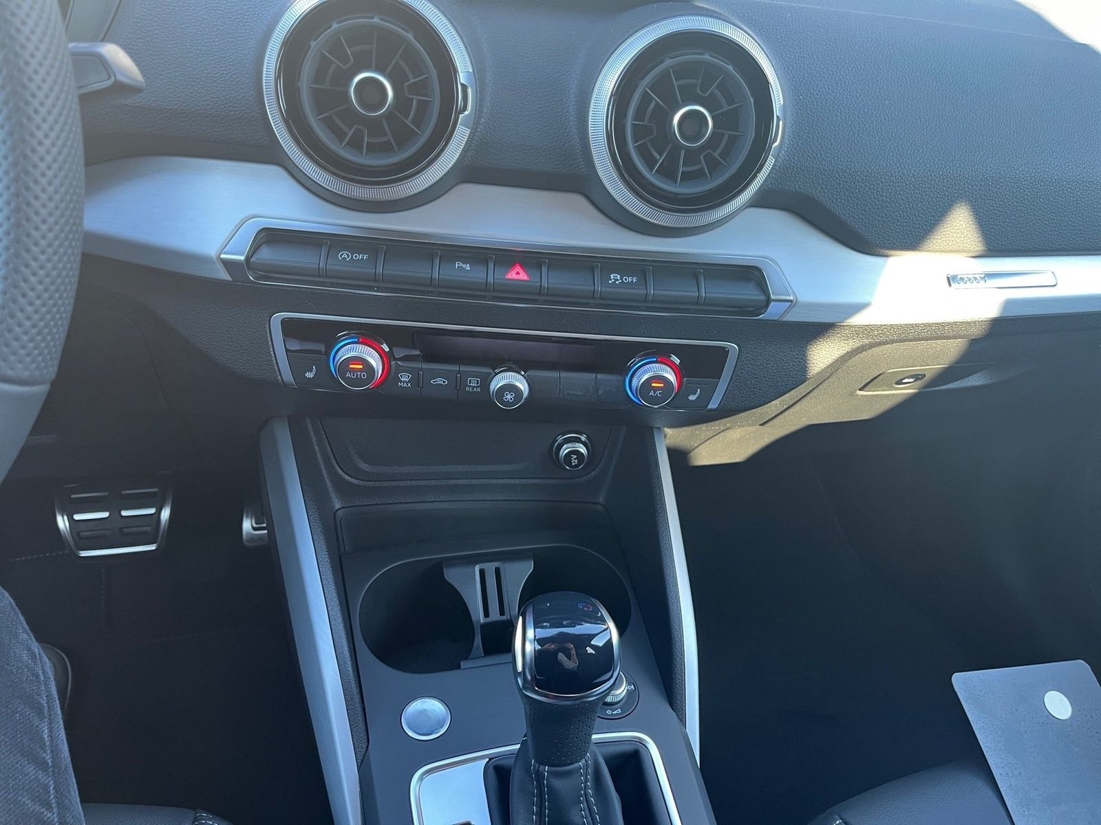 Audi Q2 S line 35 TFSI 150PS S tronic, AHK, PDC, NAVI foto 14
