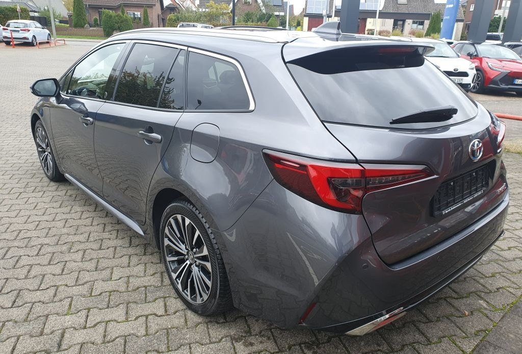 Toyota Corolla 1.8 Hybrid Touring Sports Team D + LED foto 18