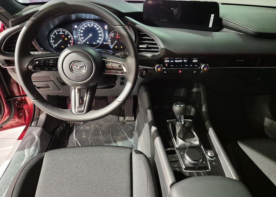 Mazda 3 5HB 2.5L e-SKYACTIV G 140ps 6MT FWD Homura foto 8