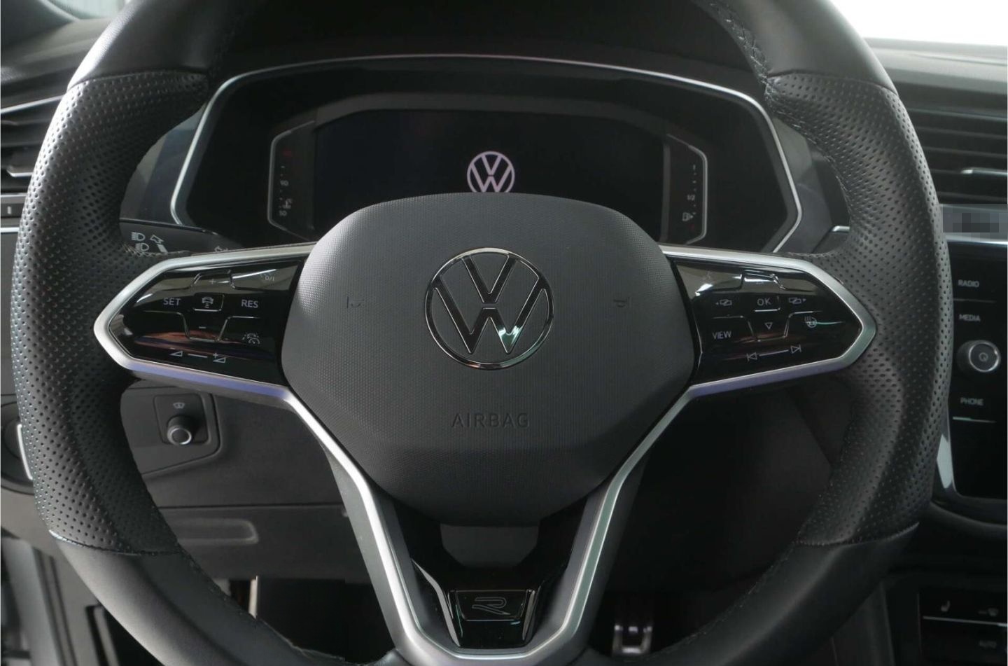 Volkswagen Tiguan Allspace 2.0 TDI 4Mot. R-Line DSG 7-Sitze foto 17