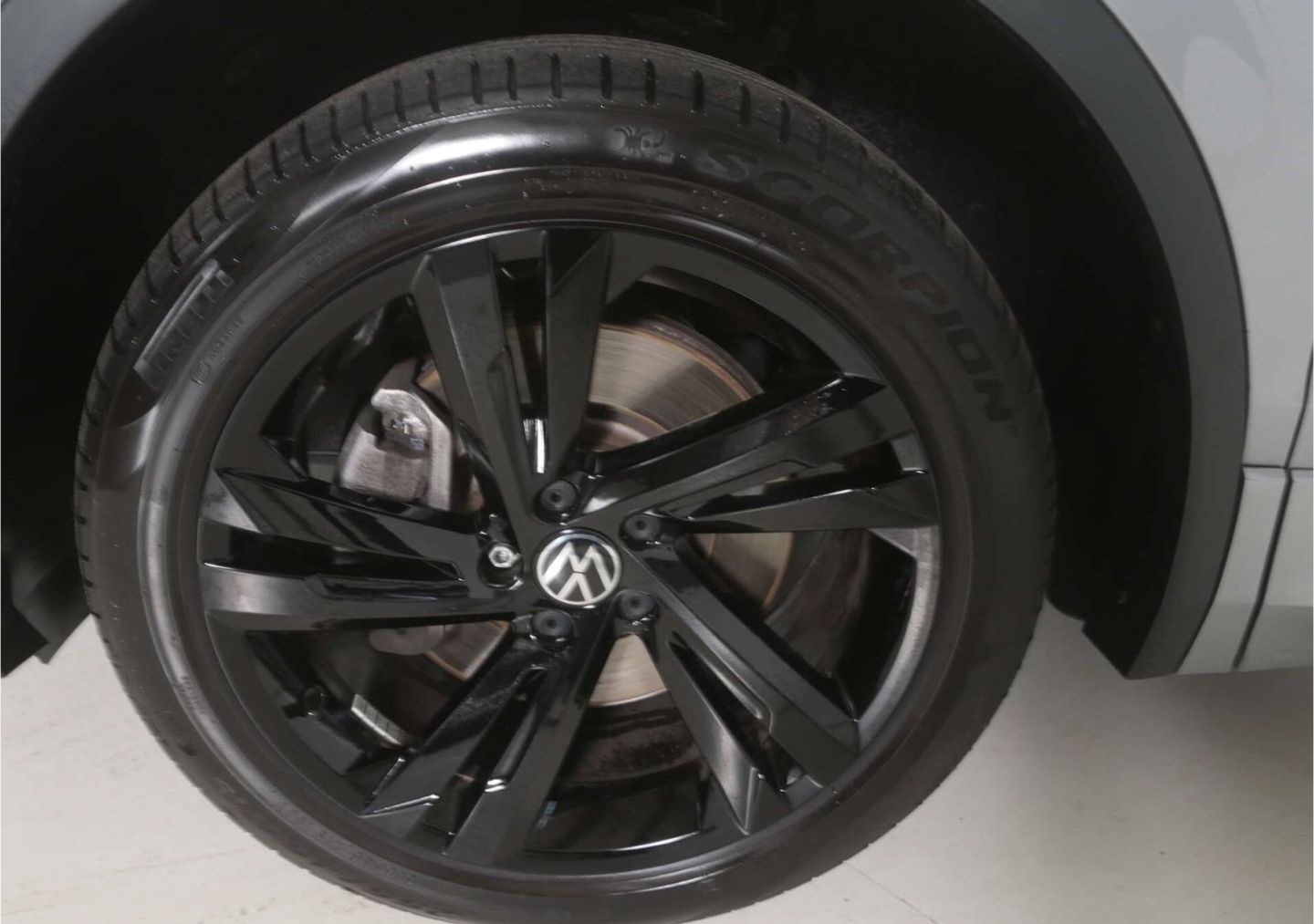 Volkswagen Tiguan Allspace 2.0 TDI 4Mot. R-Line DSG 7-Sitze foto 9