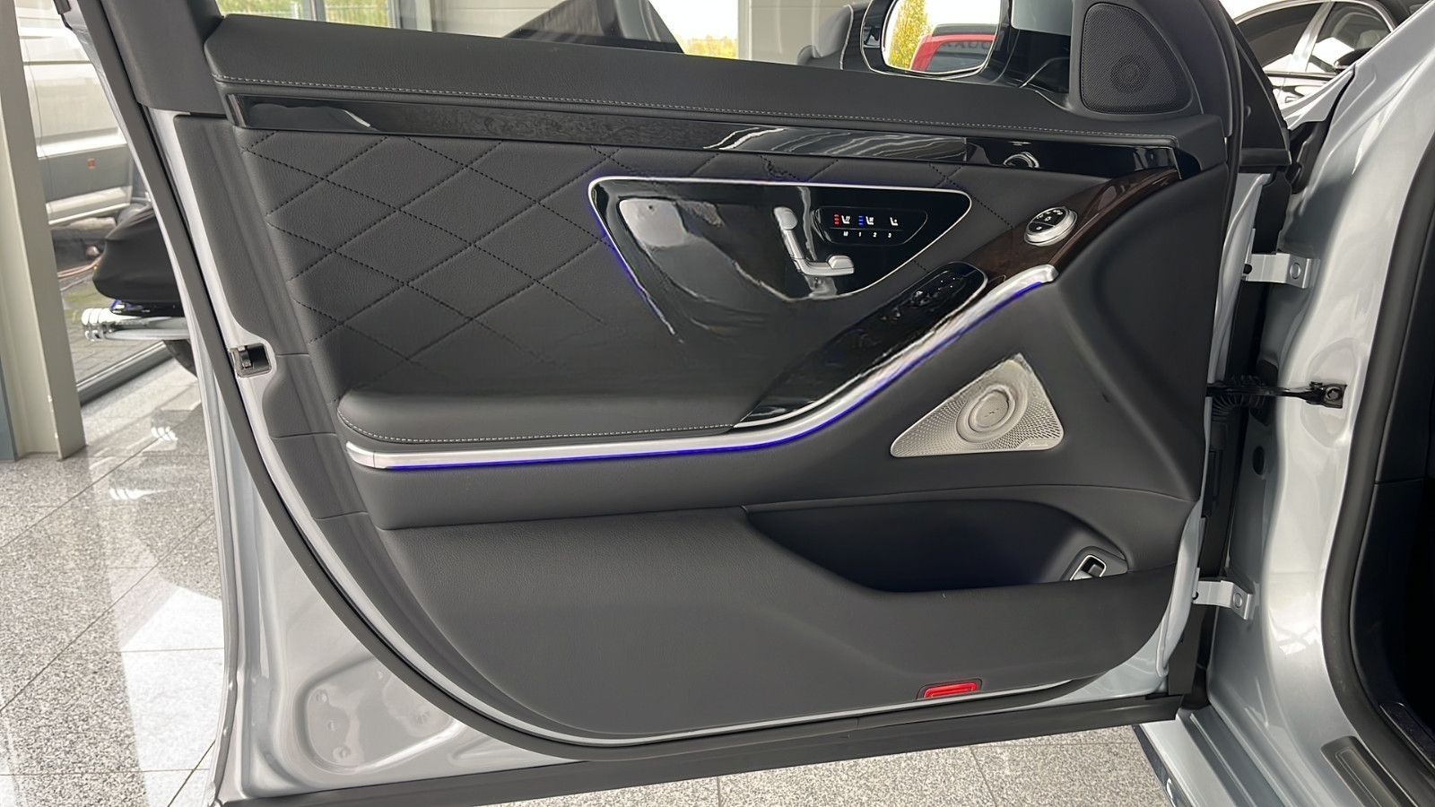 Mercedes-Benz S400d 4M LANG AMG+20"|NAPPA RAUTE|PANO|STANDHZ foto 12