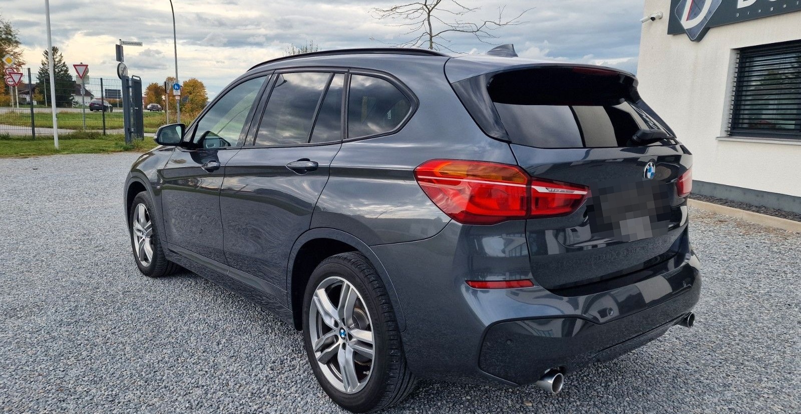 BMW X1 sDrive 18d M-Sport *Navi*LED*HUD*HiFi*Driv.As foto 9