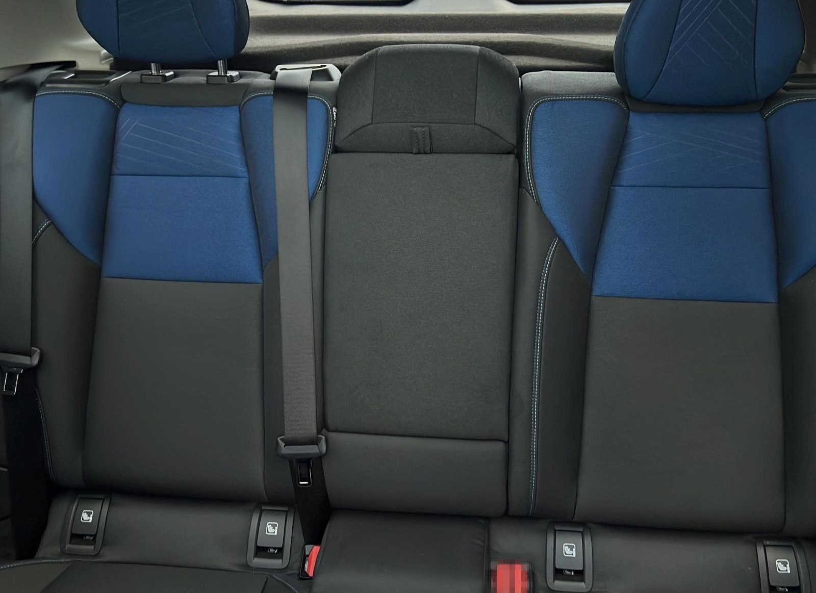 Lynk&Co 01 1.5 TD PHEV 192 kW 20*LED*360°*Pano*Sound*DAB foto 18