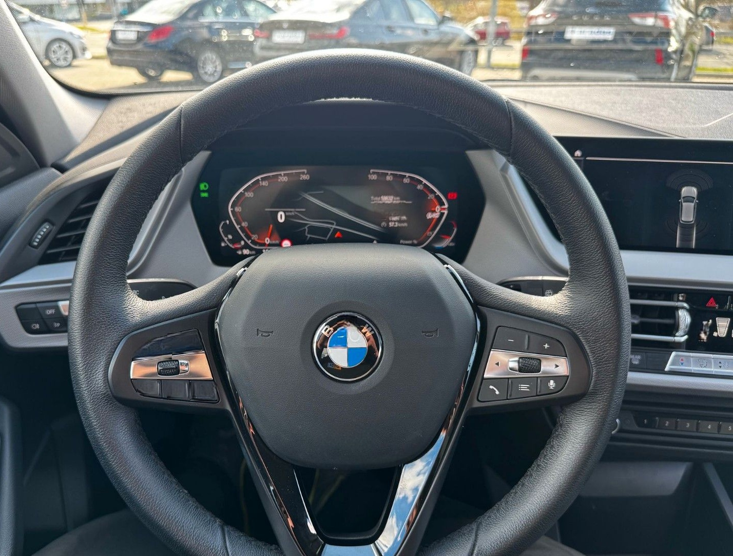 BMW 118 i Advantage >AUT/NAVI/LED/SHZ/PDC< foto 14