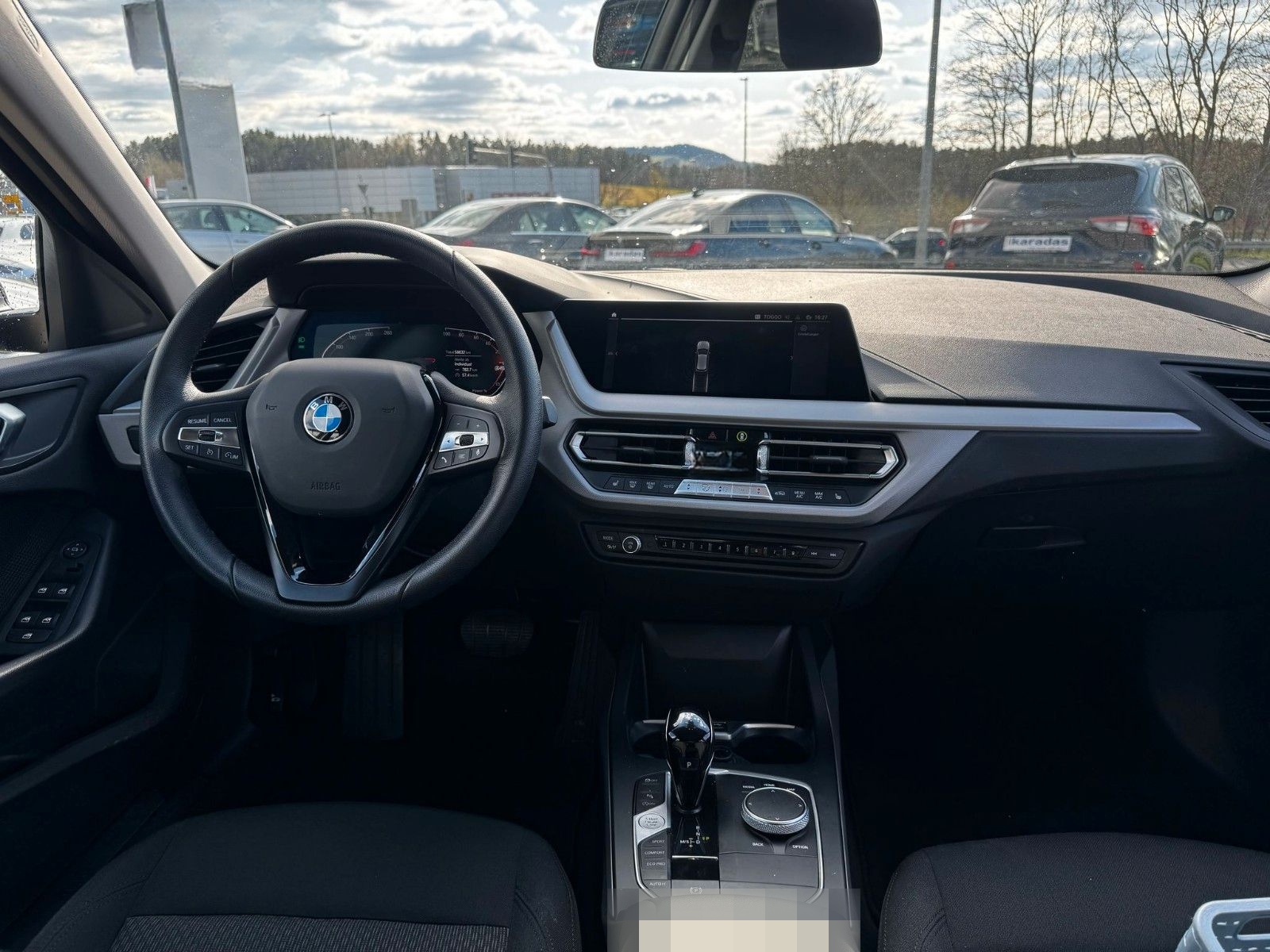 BMW 118 i Advantage >AUT/NAVI/LED/SHZ/PDC< foto 10