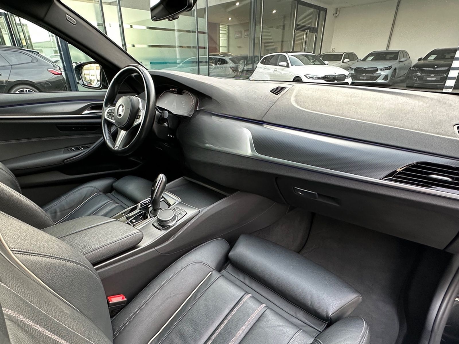 BMW 530i xDrive Touring M Sport | Panorama | Head-Up foto 15