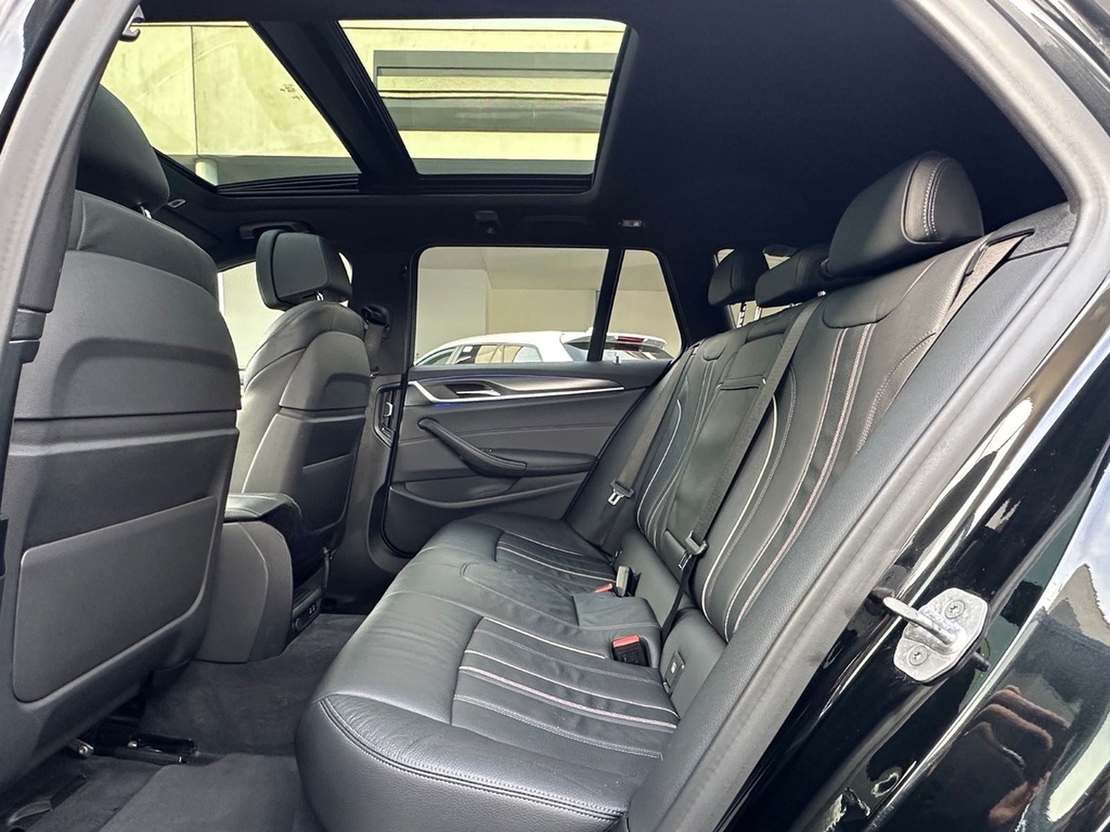 BMW 530i xDrive Touring M Sport | Panorama | Head-Up foto 18