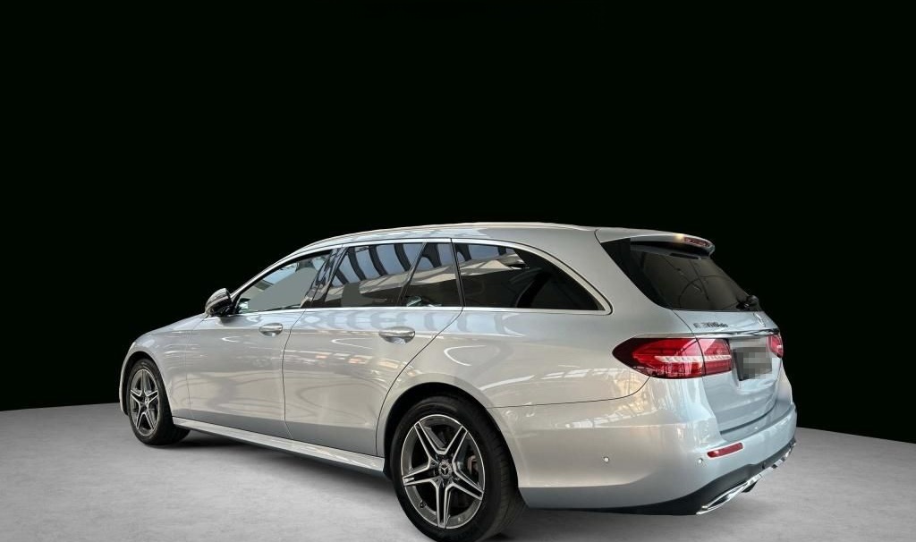 Mercedes-Benz E 300 de T-Modell AMG Line ACC LED Navi Pano SD foto 5