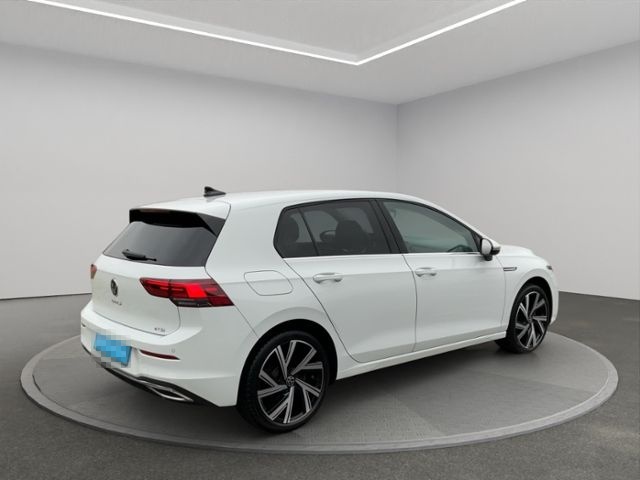 Volkswagen Golf VIII 1.5 eTSI DSG Style NAVI+LED PLUS+KAMER foto 3