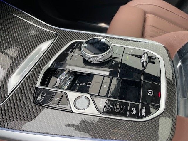 BMW X7 xDrive 40d Sportpaket HUD Luftfederung Niveau foto 10