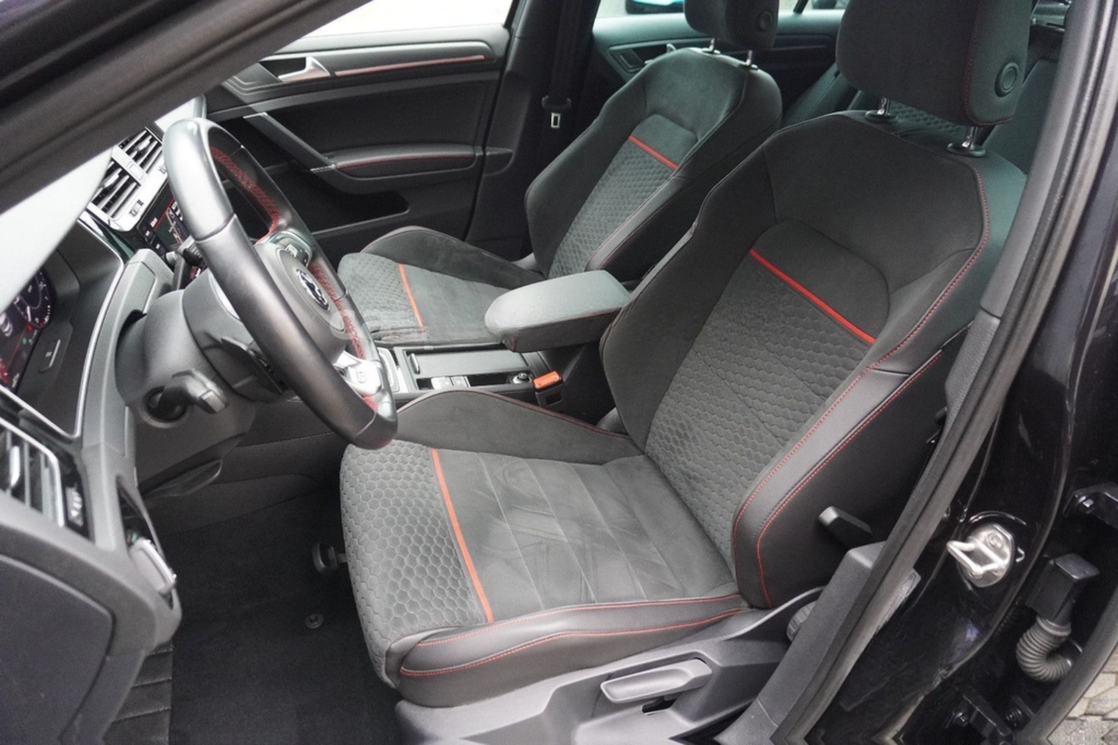 Volkswagen Golf VII Lim. GTI Performance DSG/LED/Euro 6 foto 13
