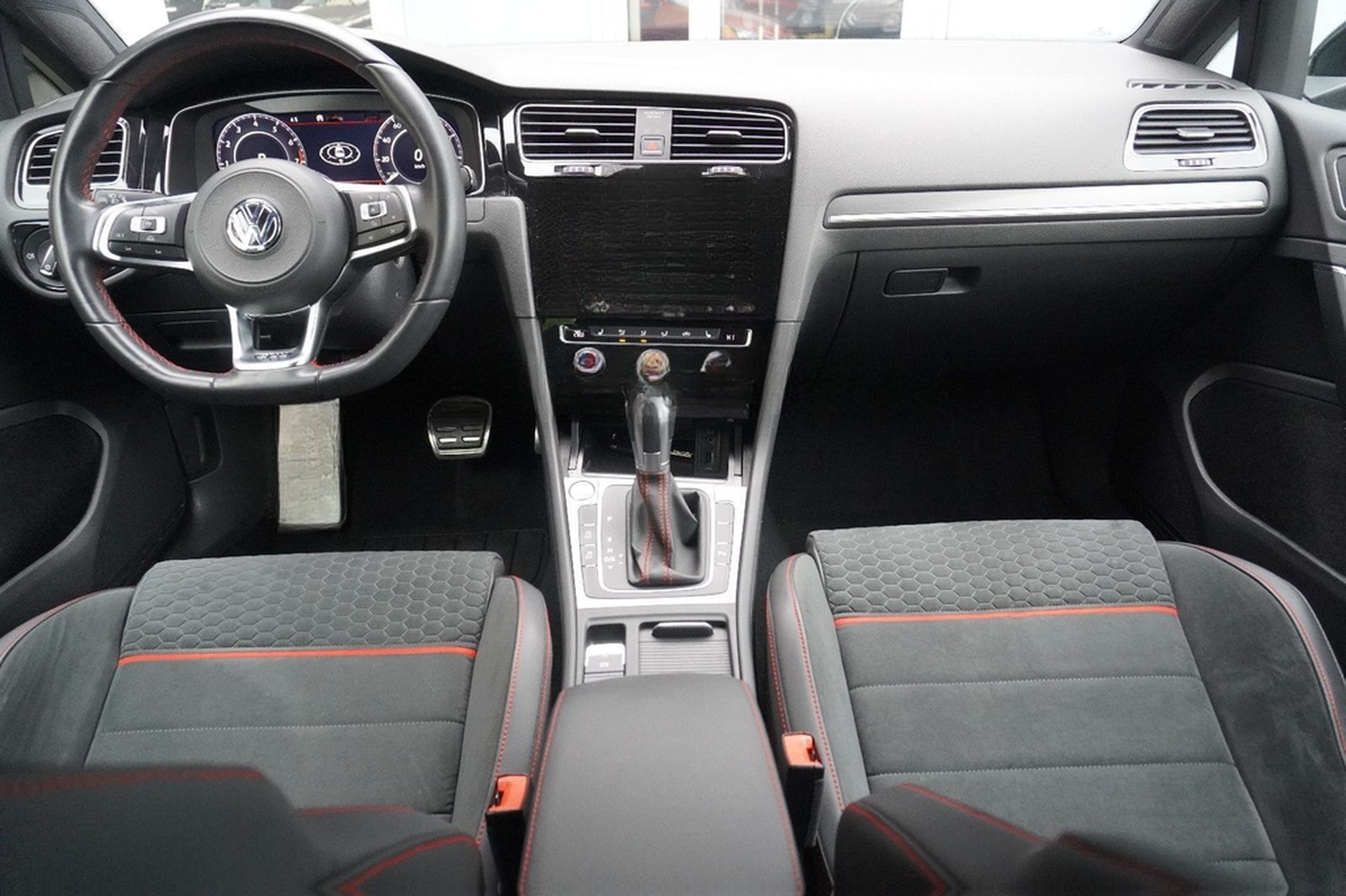 Volkswagen Golf VII Lim. GTI Performance DSG/LED/Euro 6 foto 17