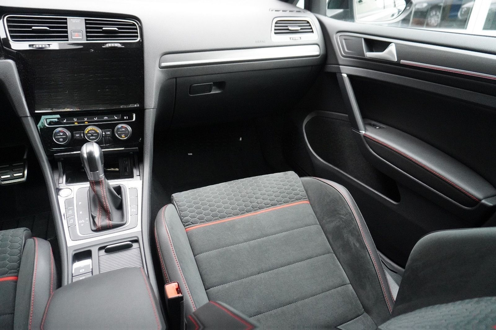 Volkswagen Golf VII Lim. GTI Performance DSG/LED/Euro 6 foto 18