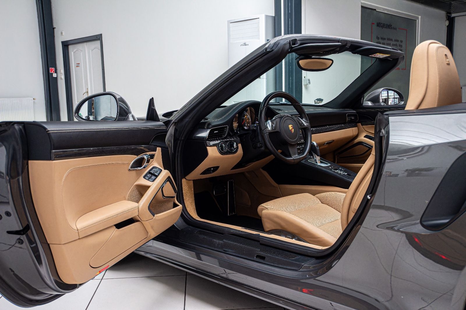 Porsche 911 Turbo S Cabrio KERAMIK.CHRONO.BURM.TV.KAMERA foto 12