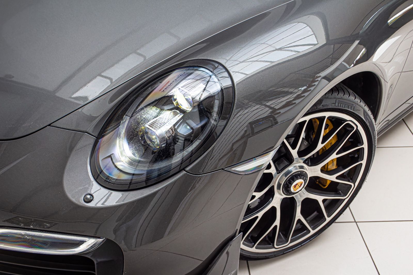 Porsche 911 Turbo S Cabrio KERAMIK.CHRONO.BURM.TV.KAMERA foto 4