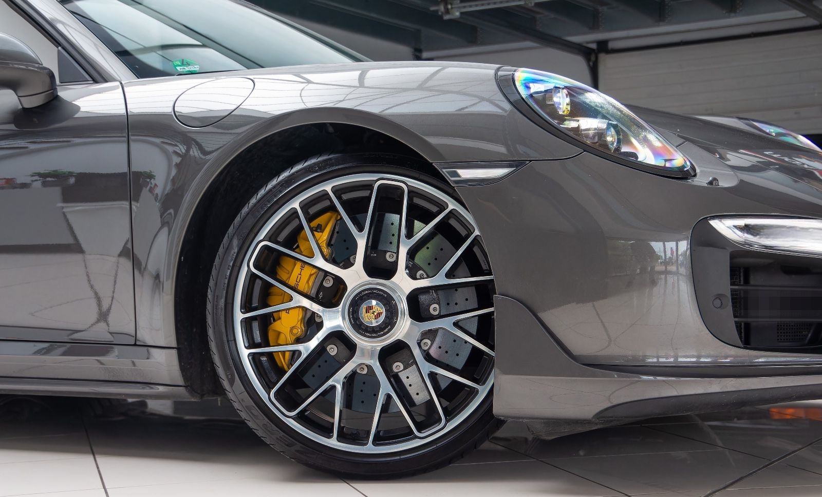 Porsche 911 Turbo S Cabrio KERAMIK.CHRONO.BURM.TV.KAMERA foto 5