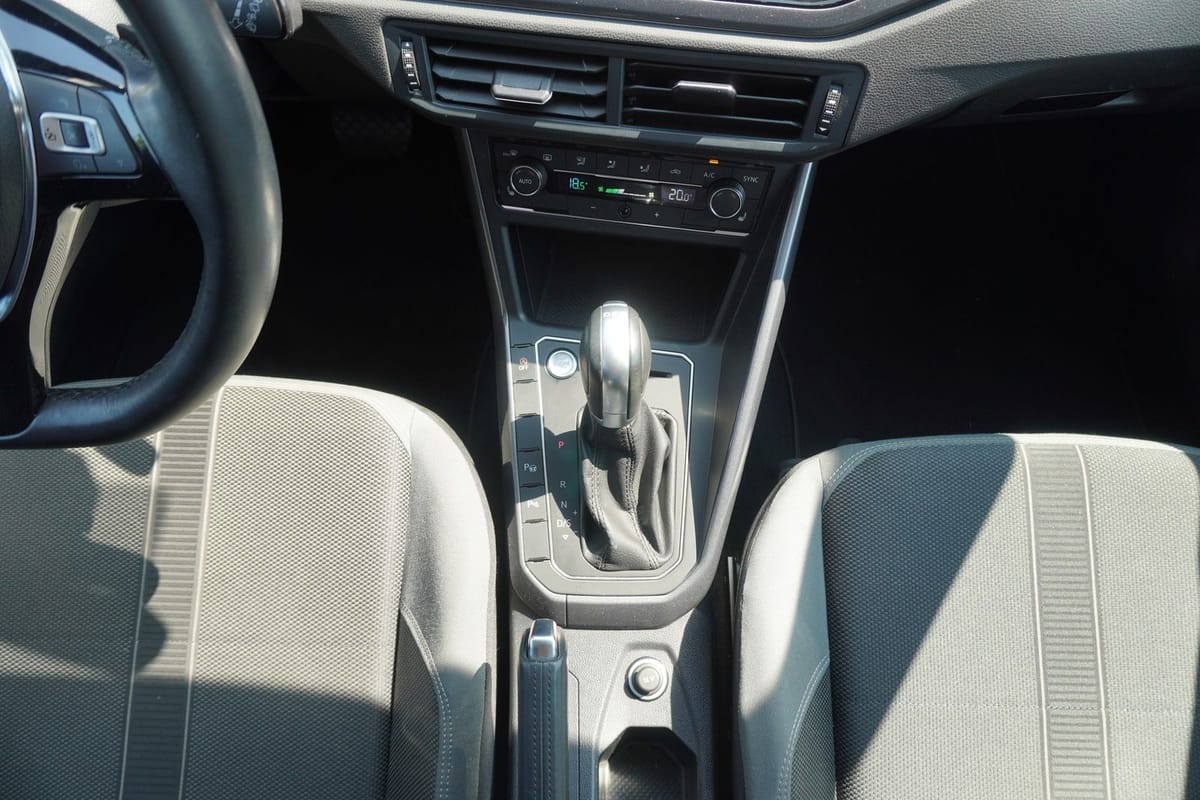 Volkswagen Polo VI 1.0 TSI Highline DSG Navi Beats LED PDC foto 14