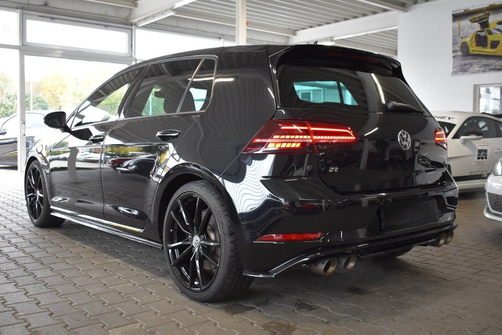 Volkswagen Golf VII R DSG Akrapovic 19 Pretoria Virtual Coc foto 3