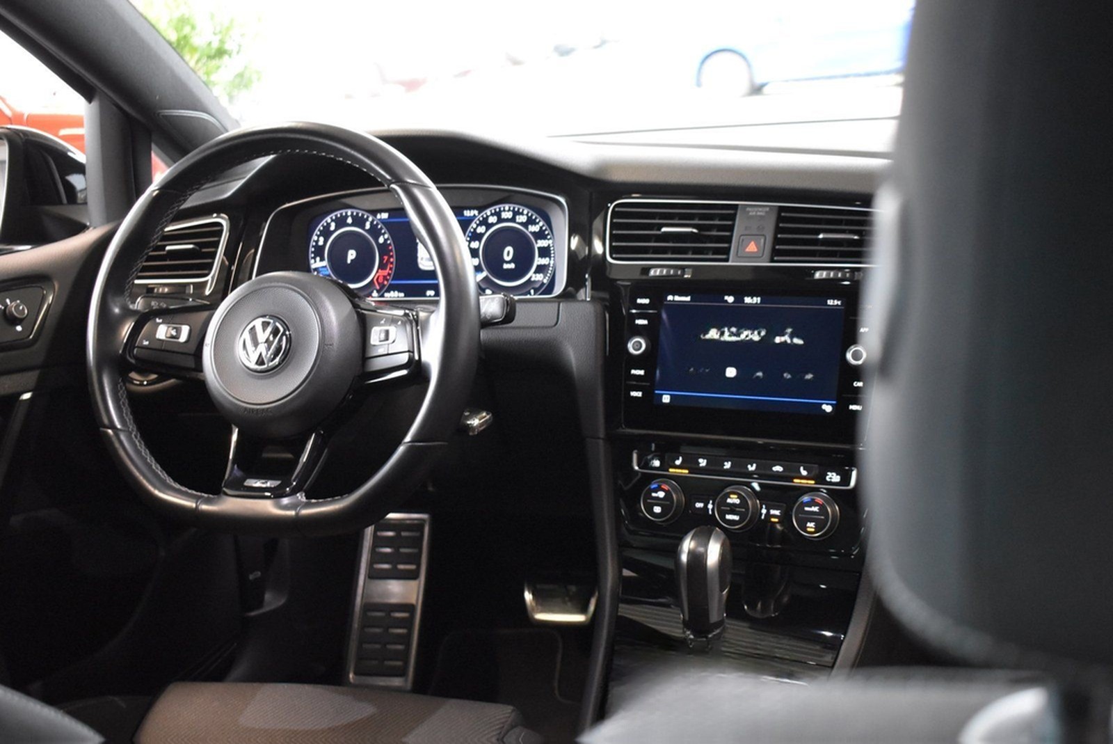 Volkswagen Golf VII R DSG Akrapovic 19 Pretoria Virtual Coc foto 26