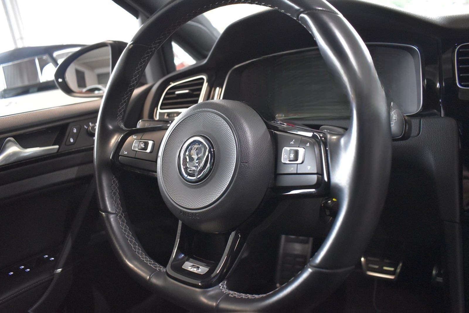 Volkswagen Golf VII R DSG Akrapovic 19 Pretoria Virtual Coc foto 32
