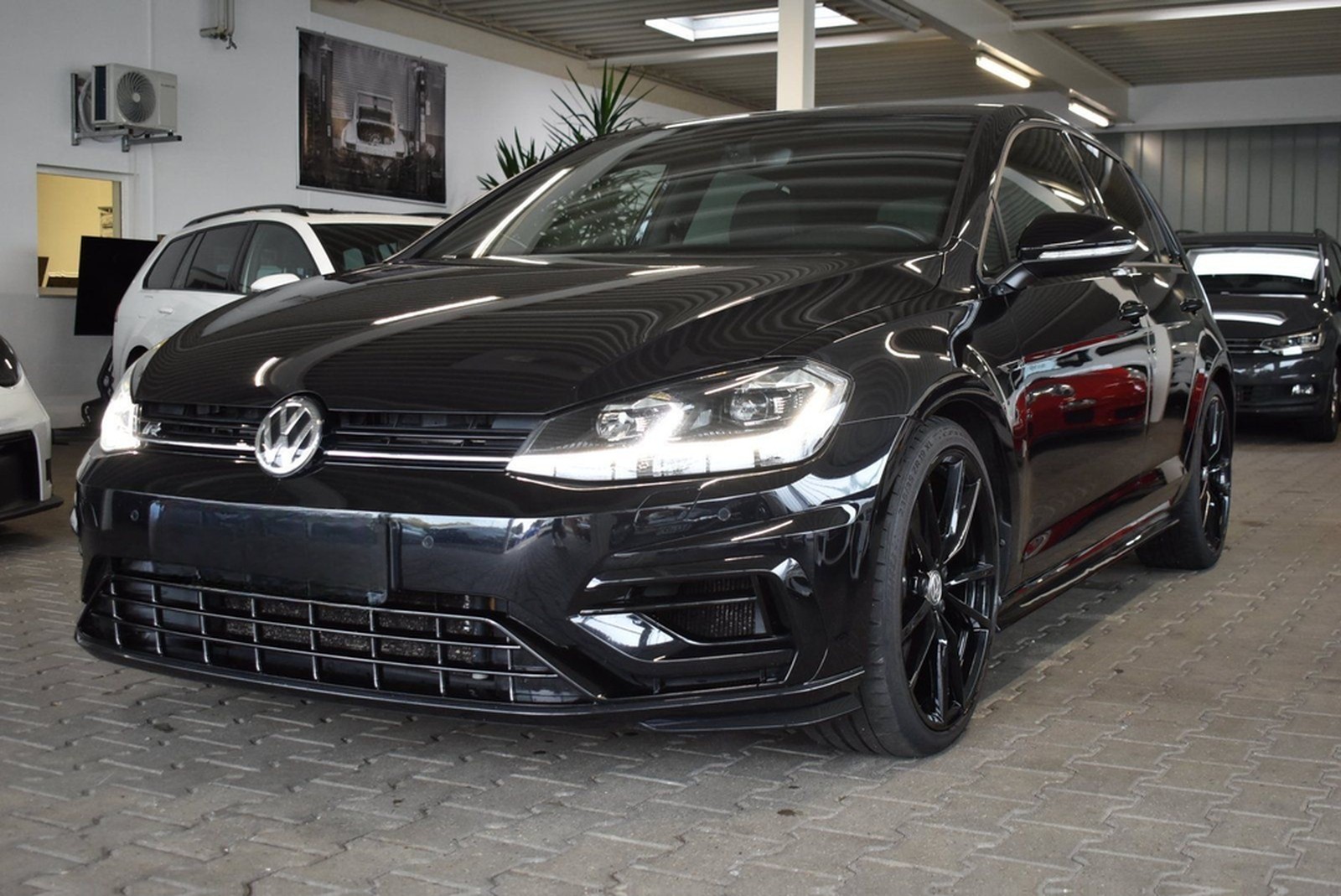 Volkswagen Golf VII R DSG Akrapovic 19 Pretoria Virtual Coc foto 35