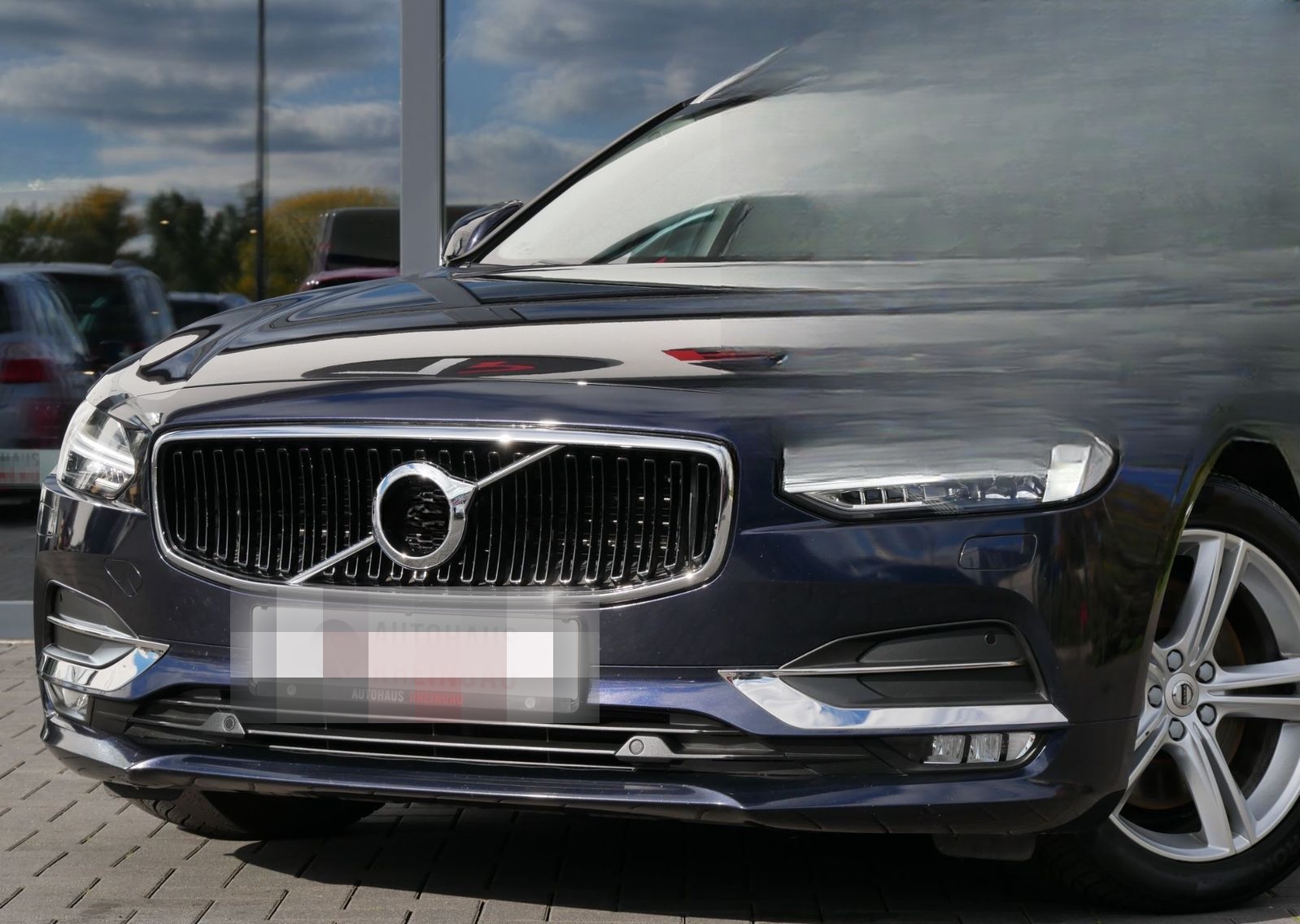 Volvo V90 V 90 D5 AWD DPF Momentum RFK/AHK/DIGITAL foto 2