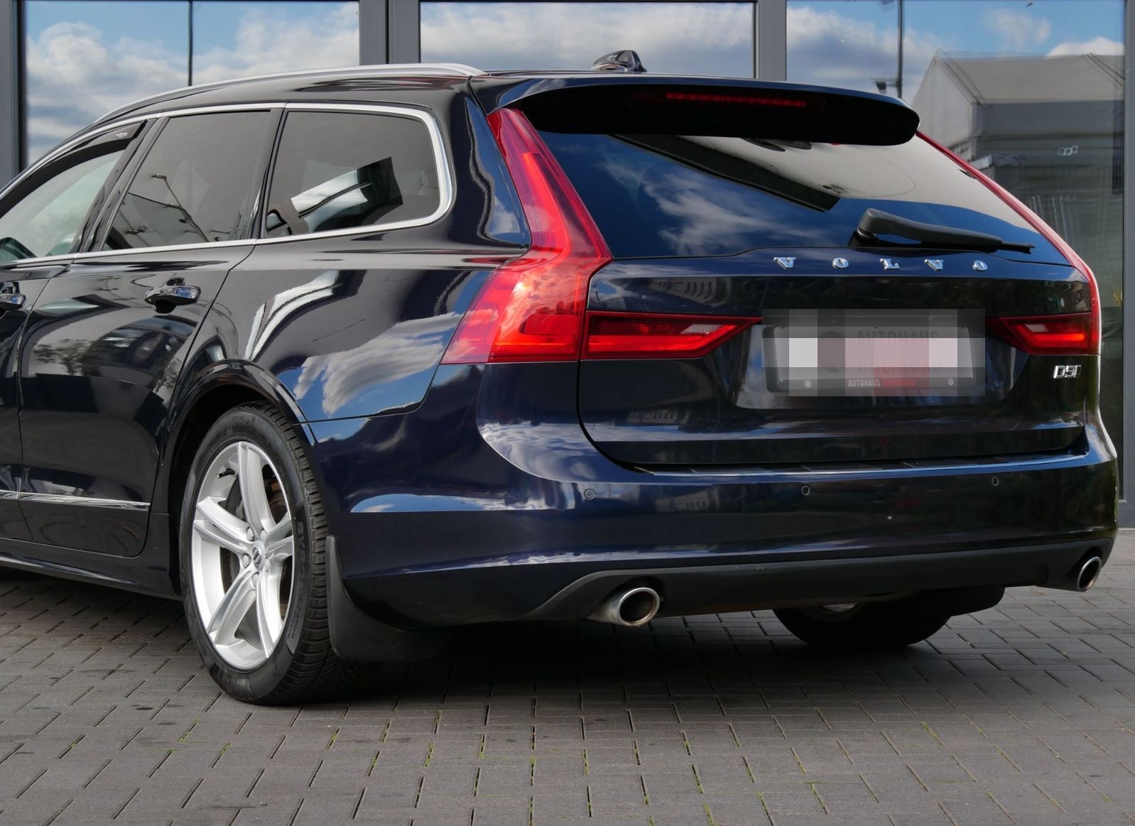 Volvo V90 V 90 D5 AWD DPF Momentum RFK/AHK/DIGITAL foto 23