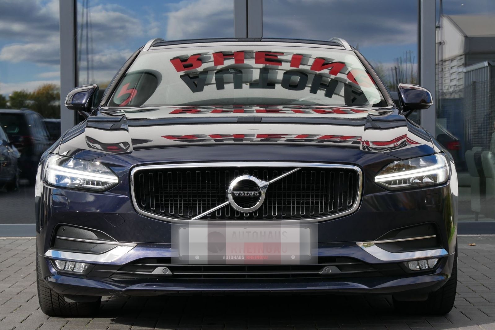 Volvo V90 V 90 D5 AWD DPF Momentum RFK/AHK/DIGITAL foto 4