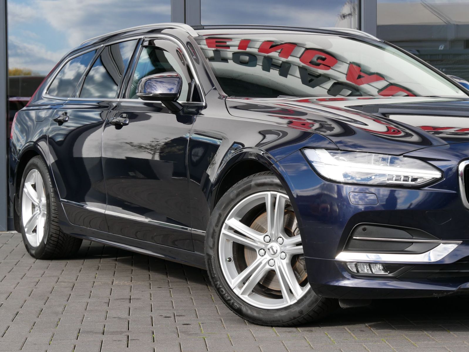 Volvo V90 V 90 D5 AWD DPF Momentum RFK/AHK/DIGITAL foto 6
