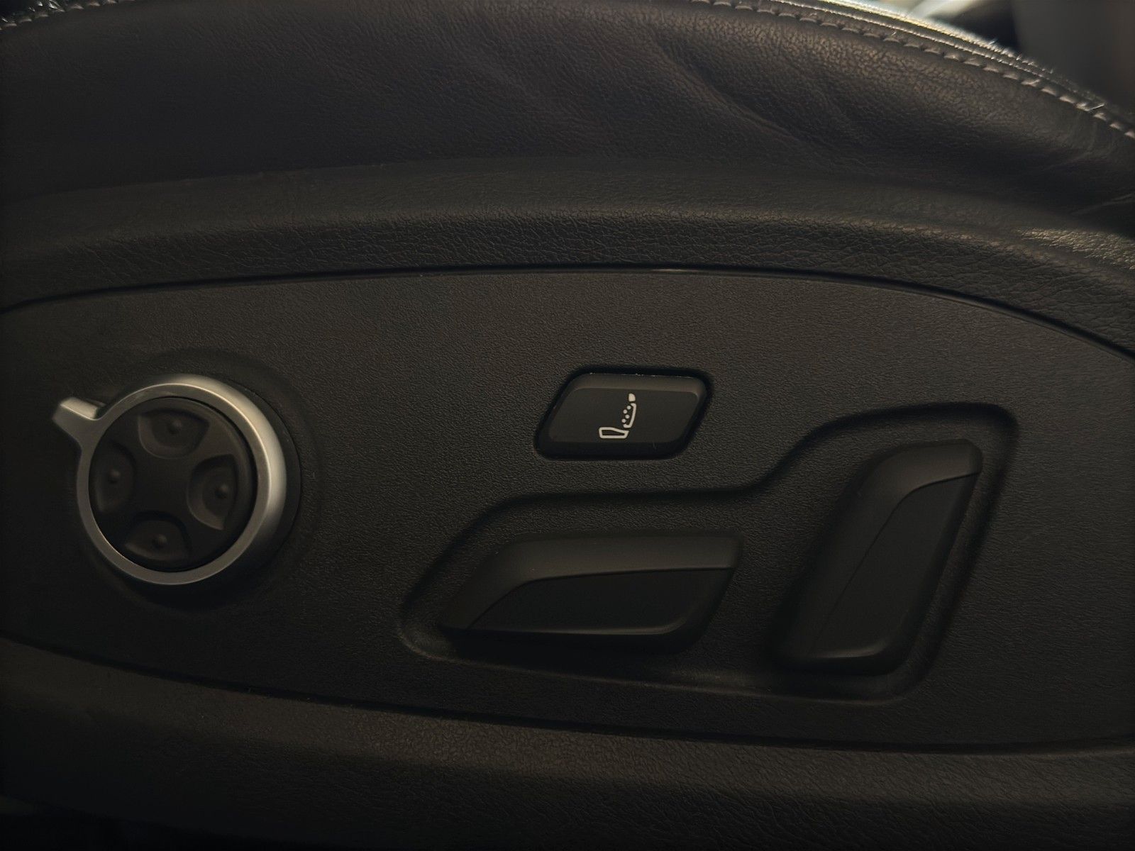 Audi RS4 Avant Pano/Ambiente+/B&O/HUD/Matrix foto 23