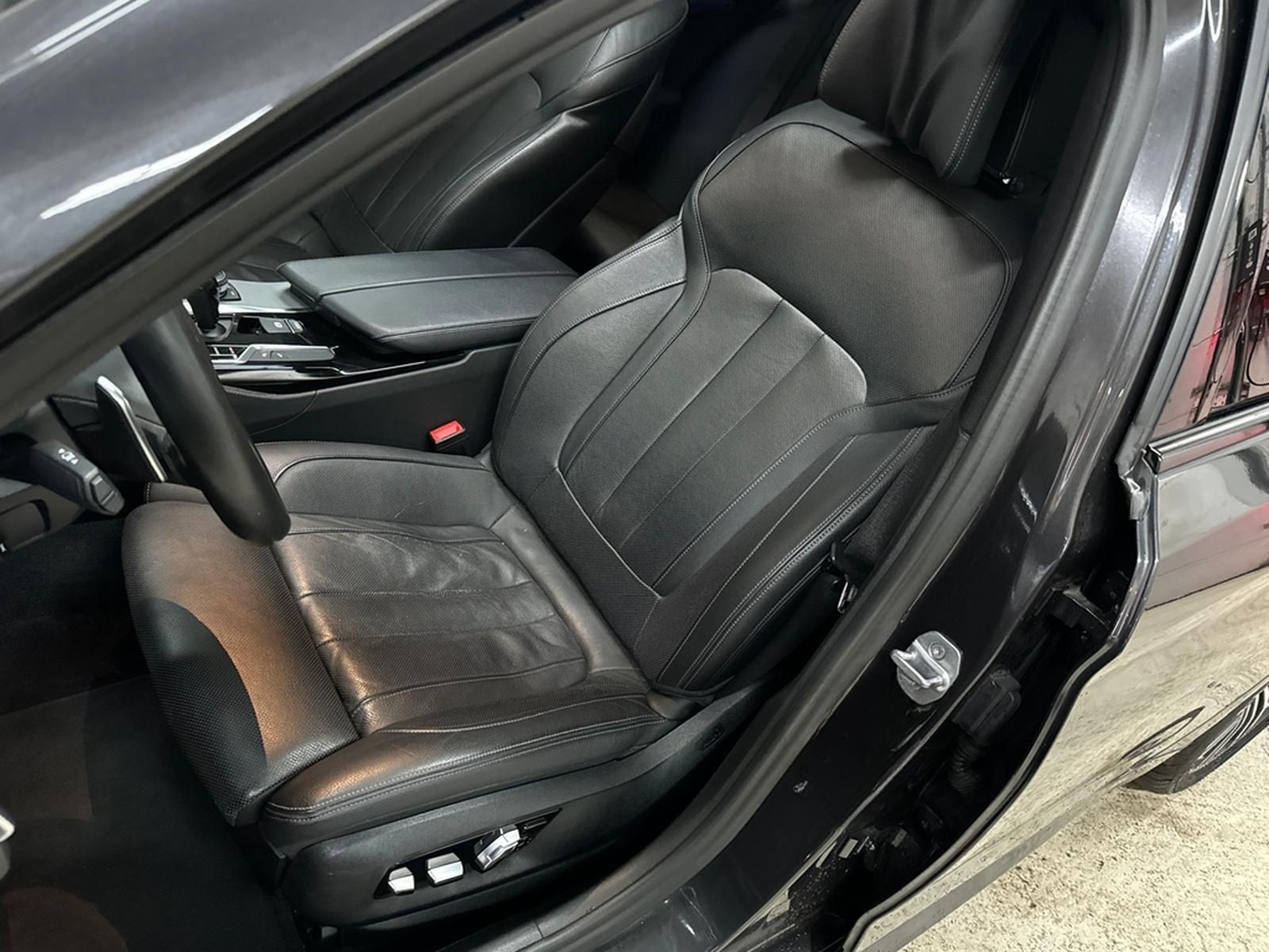 BMW 540i xDrive M-Sport*ACC*Pano*DAB*H&K*Soft*Gestik foto 6