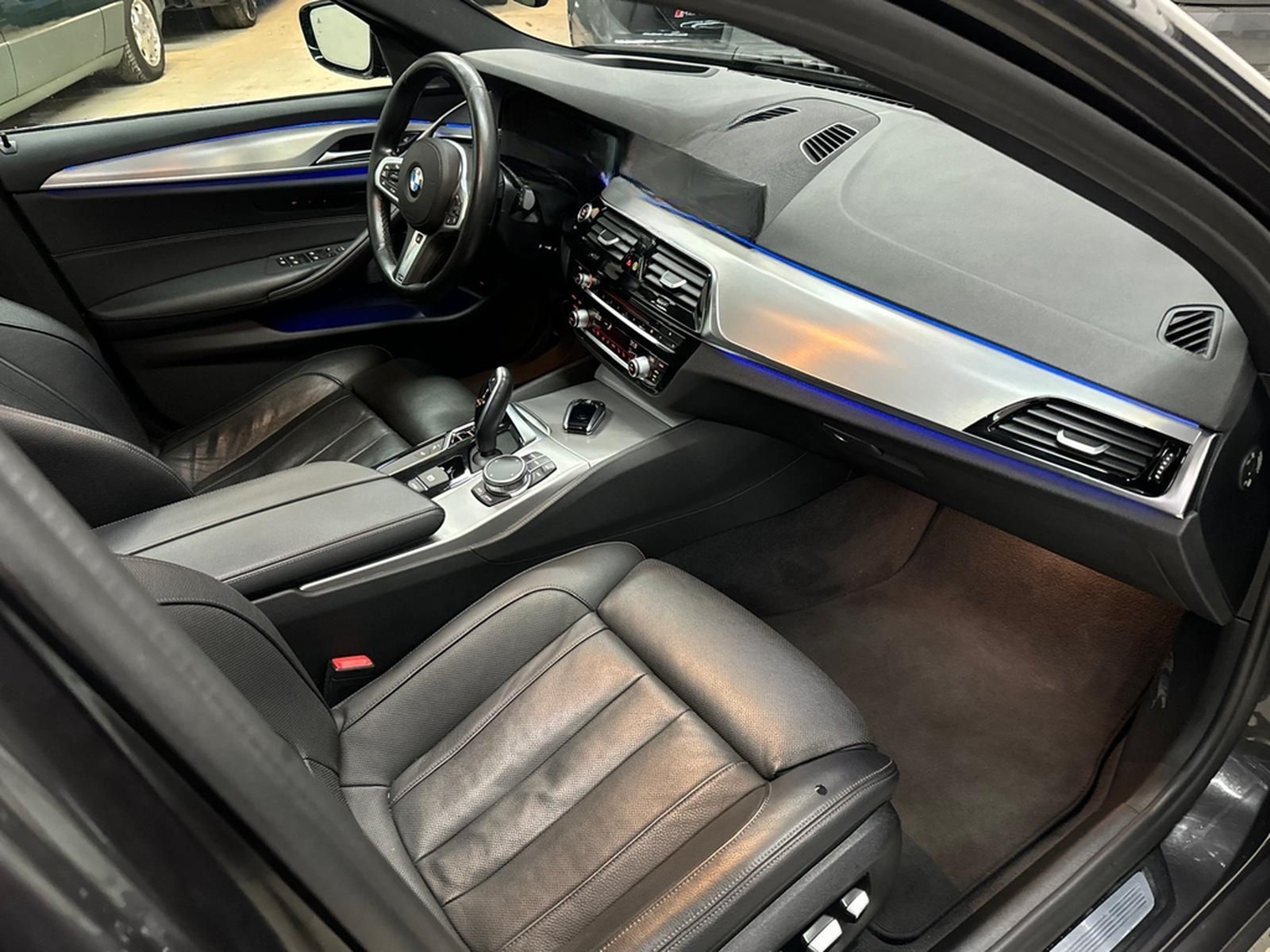 BMW 540i xDrive M-Sport*ACC*Pano*DAB*H&K*Soft*Gestik foto 8