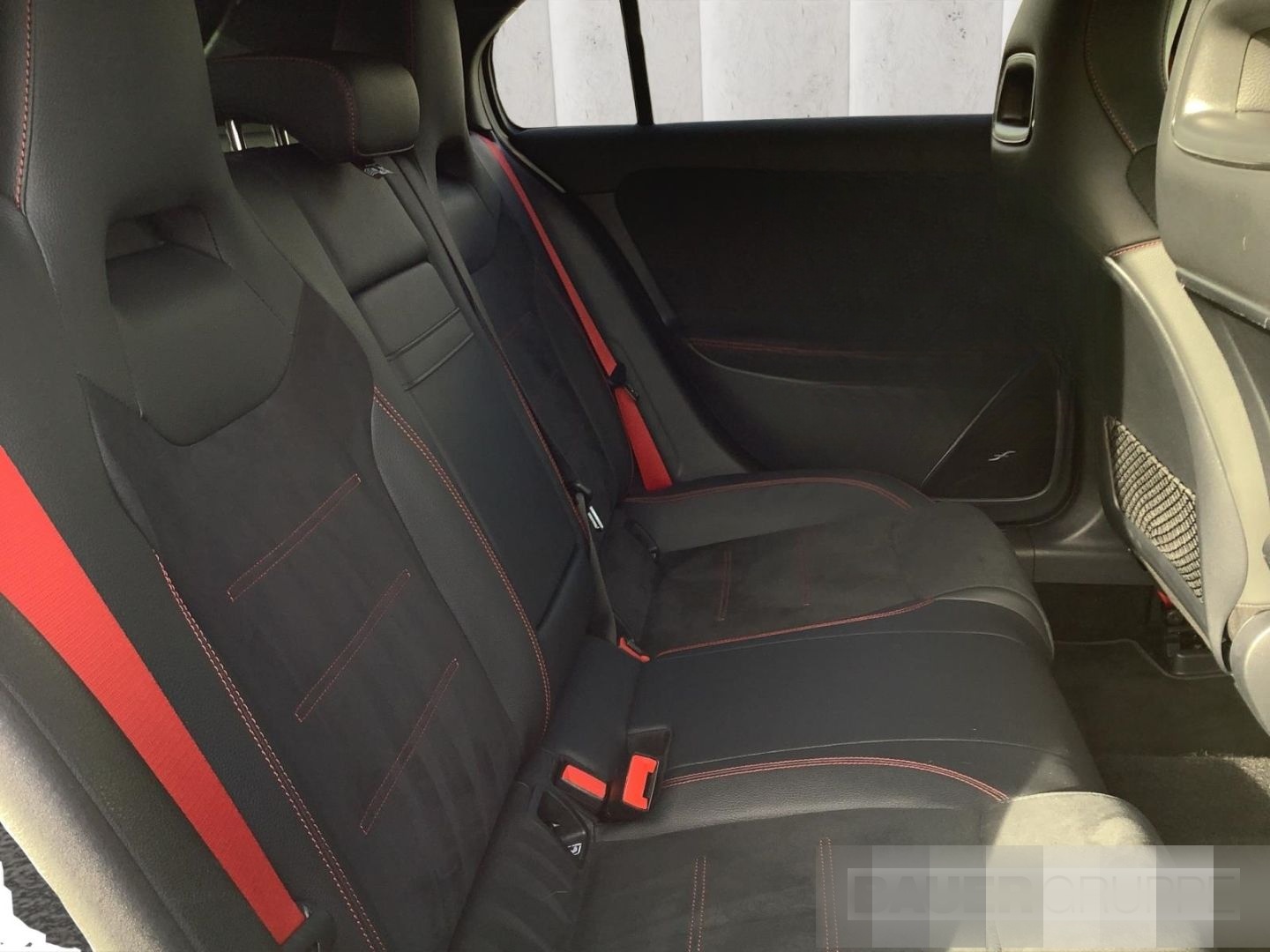 Mercedes-Benz A 35 AMG 4M PANO KAMERA KEYLESS ACC BURMESTER foto 20