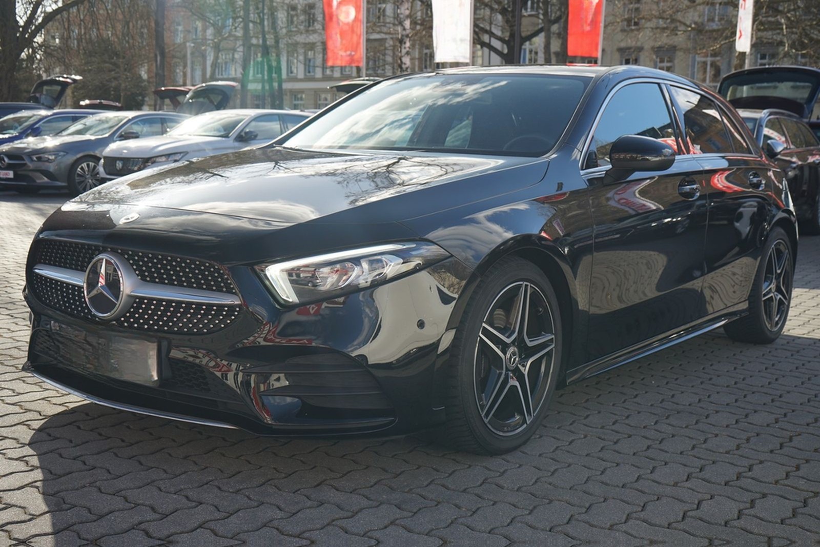 Mercedes-Benz A180 AMG Line LED Navi Sitzheizung Teilleder PDC foto 2