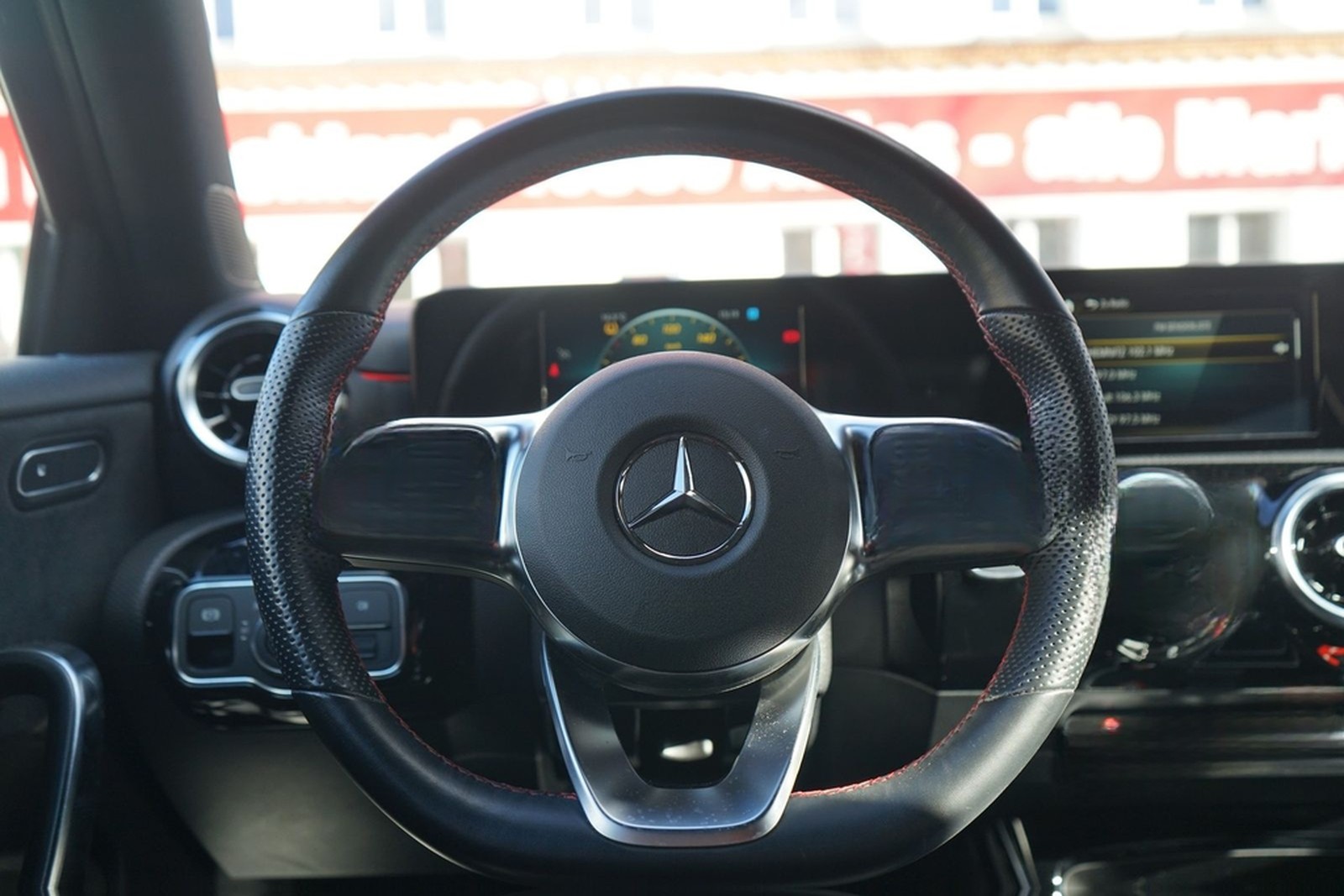 Mercedes-Benz A180 AMG Line LED Navi Sitzheizung Teilleder PDC foto 11