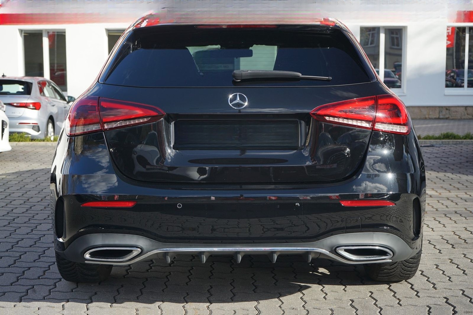 Mercedes-Benz A180 AMG Line LED Navi Sitzheizung Teilleder PDC foto 5