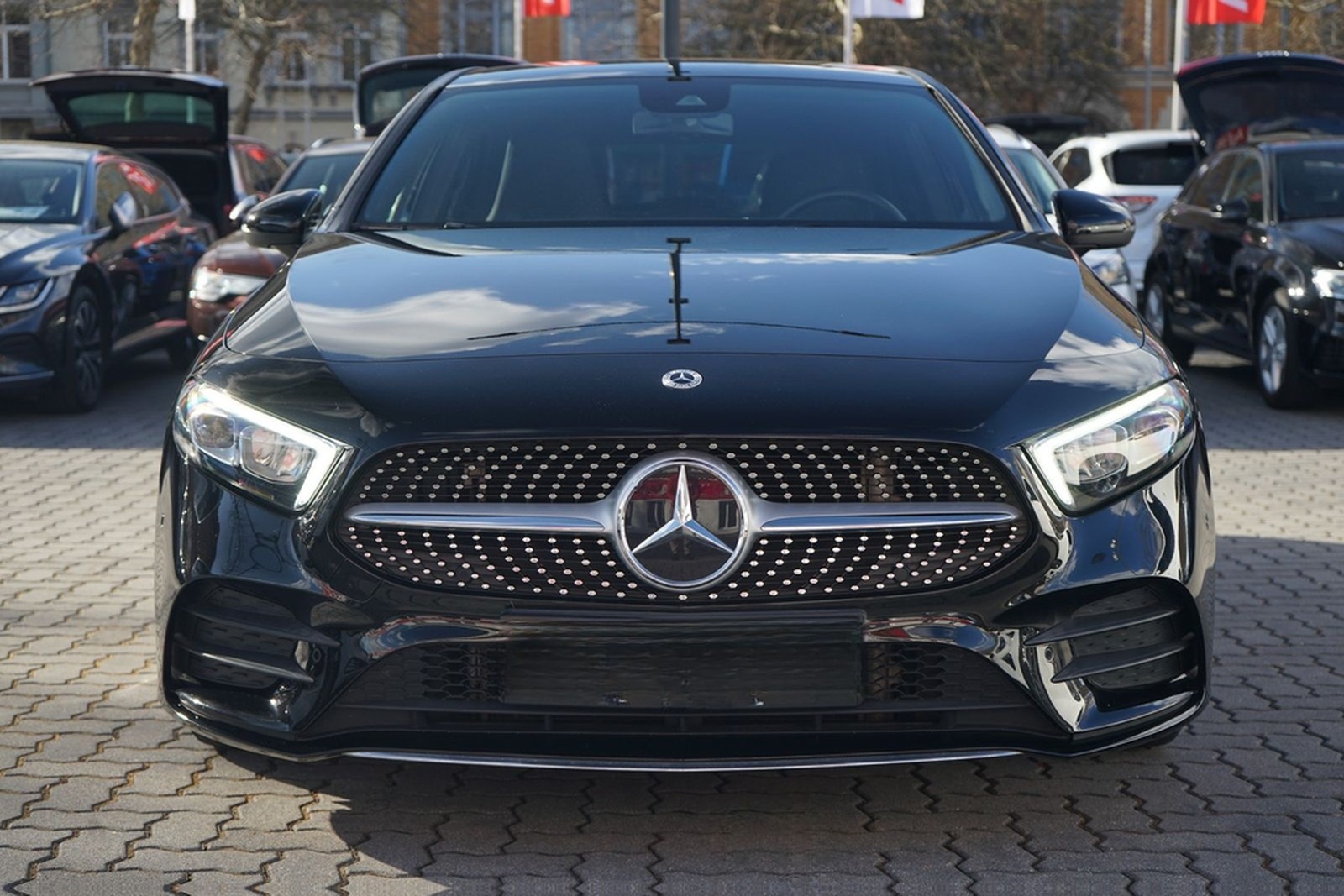 Mercedes-Benz A180 AMG Line LED Navi Sitzheizung Teilleder PDC foto 9