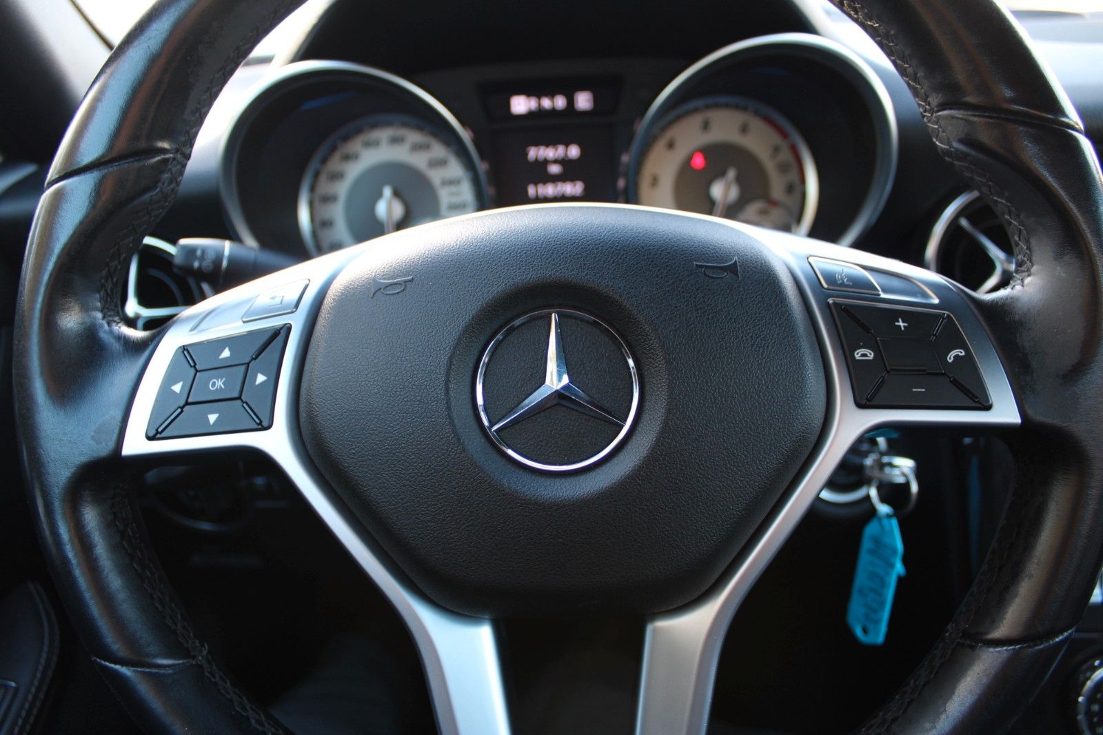 Mercedes-Benz SLK 350 Navi Leder Airscarf Sportpaket foto 17