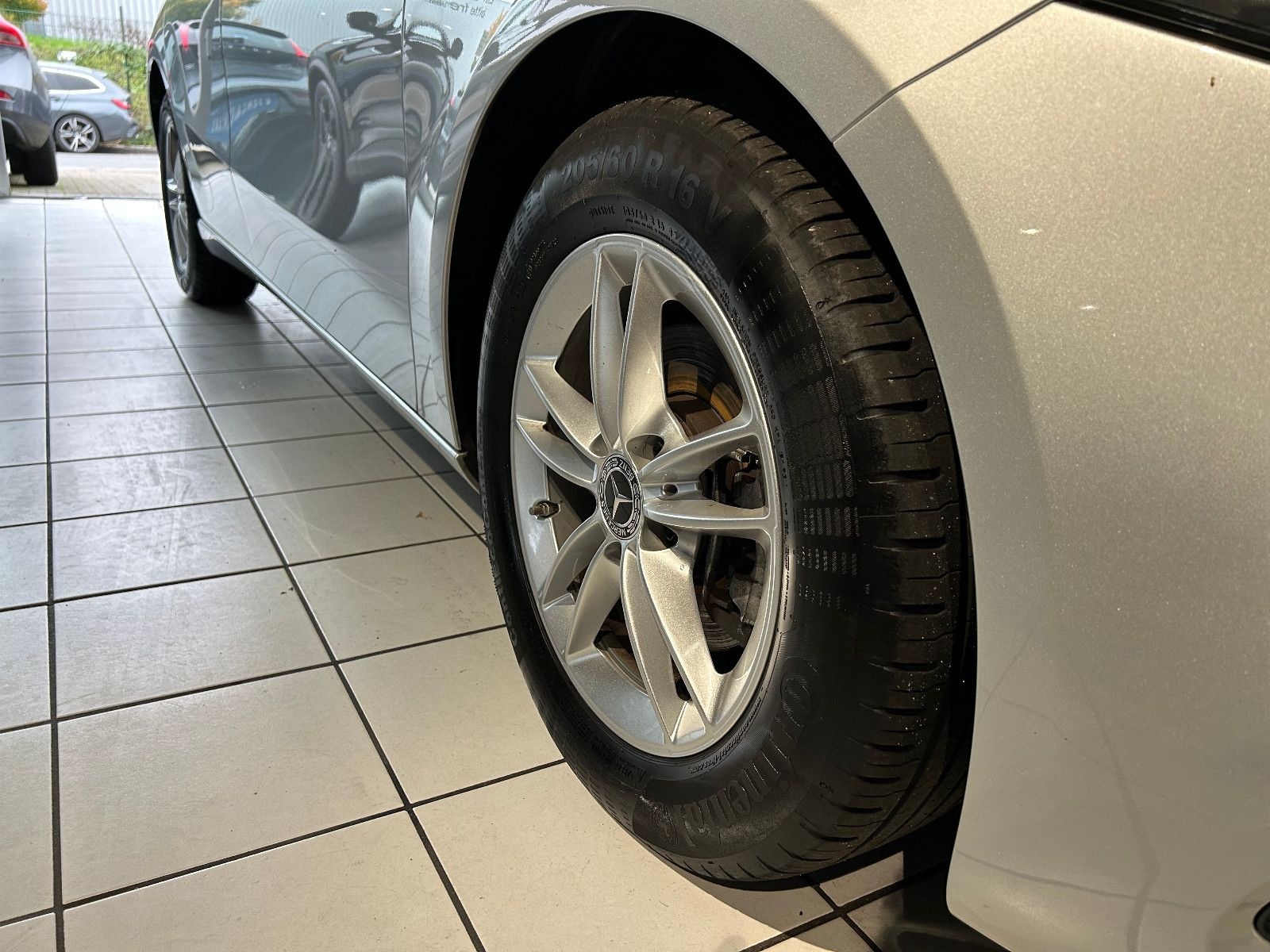 Mercedes-Benz A 180 d/NAVI/GARANTIE/VIRTUAL TACHO/ALU/ASSISTEN foto 24