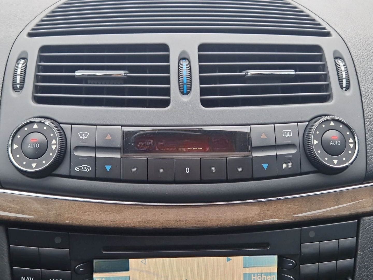 Mercedes-Benz E 500 Brabus  6.1 W211 Luftfederung AD El. Panod foto 24