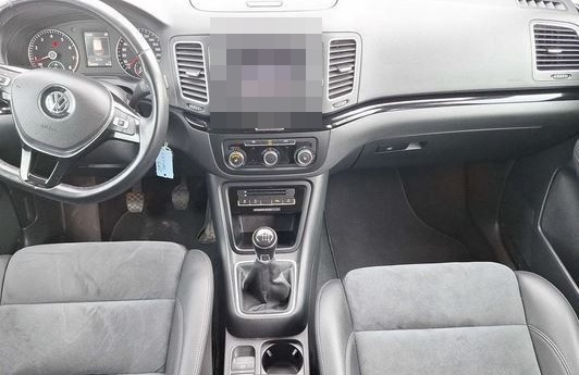 Volkswagen Sharan Highline Family Van Alu Grau AC Facelift foto 4