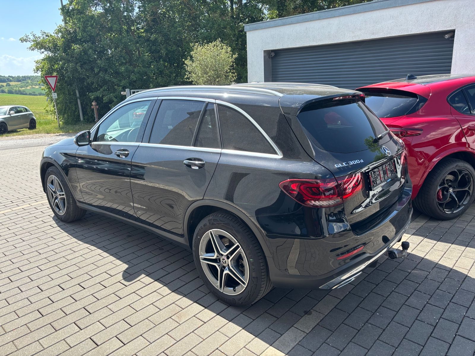 Mercedes-Benz GLC 300 d 4Matic AMG AHK Pano MB scheckheft foto 4