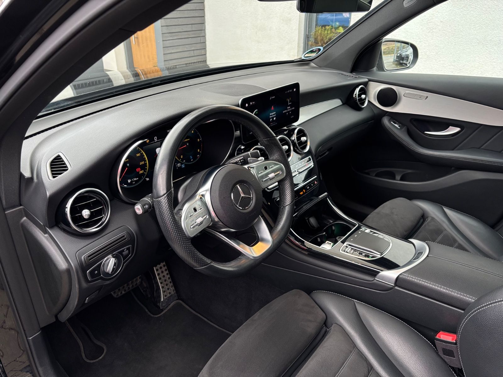 Mercedes-Benz GLC 300 d 4Matic AMG AHK Pano MB scheckheft foto 5