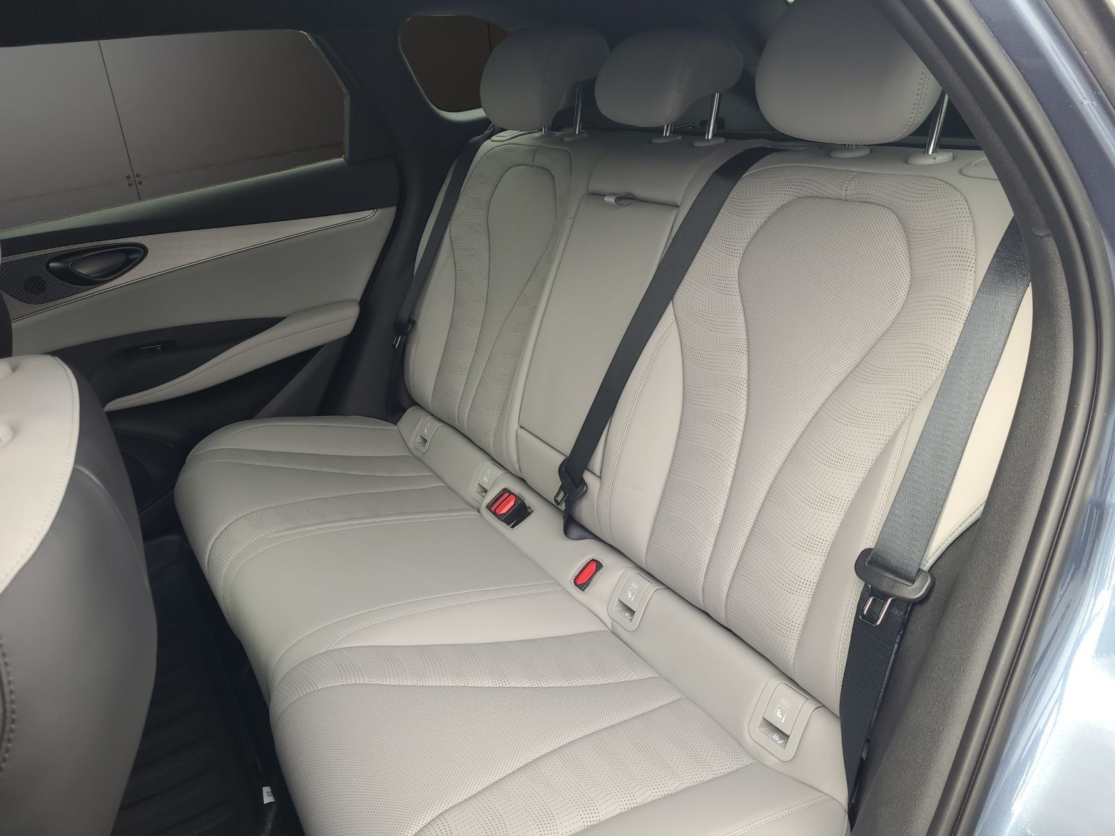 BYD Seal 06 DM-i Touring Comfort Lite*1350km Reichwe foto 13