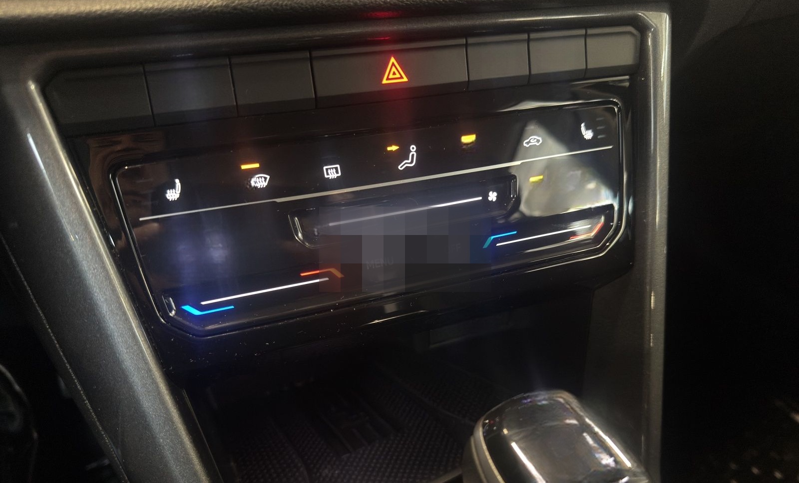 Volkswagen T-Roc 1.5 TSI DSG Style  LED Kamera PDC LM Tempo foto 18