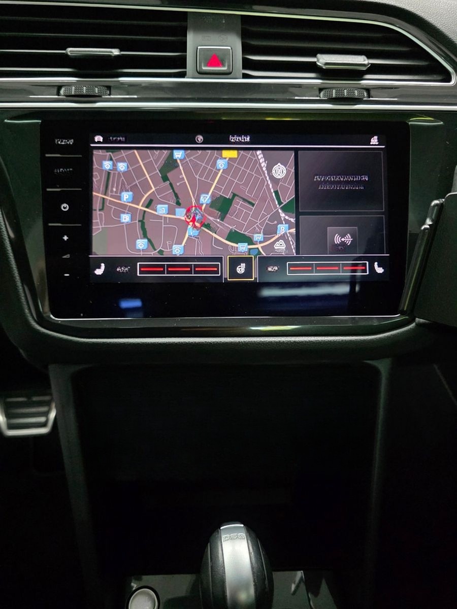 Volkswagen Tiguan 2.0 TDI Highline 4M, R LINE, HUD,PANO,ACC foto 25